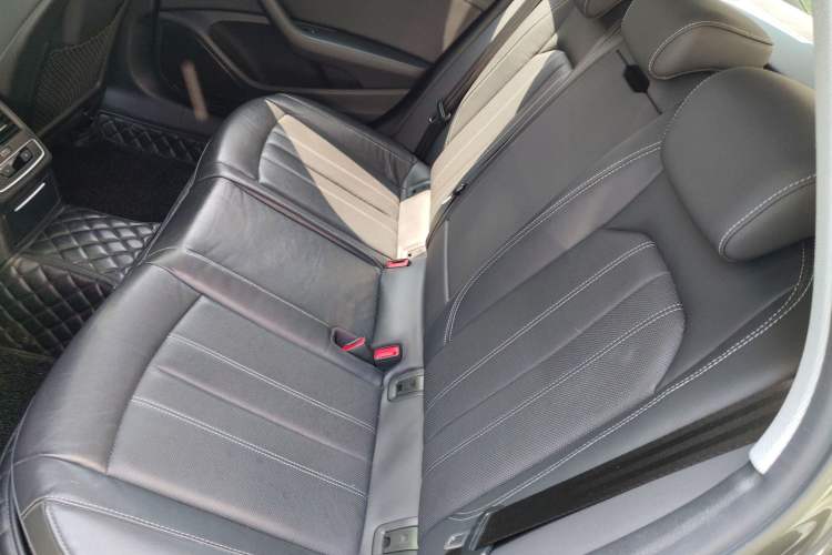 Used Audi A4L 2020 40 TFSI Luxury Dynamic Model