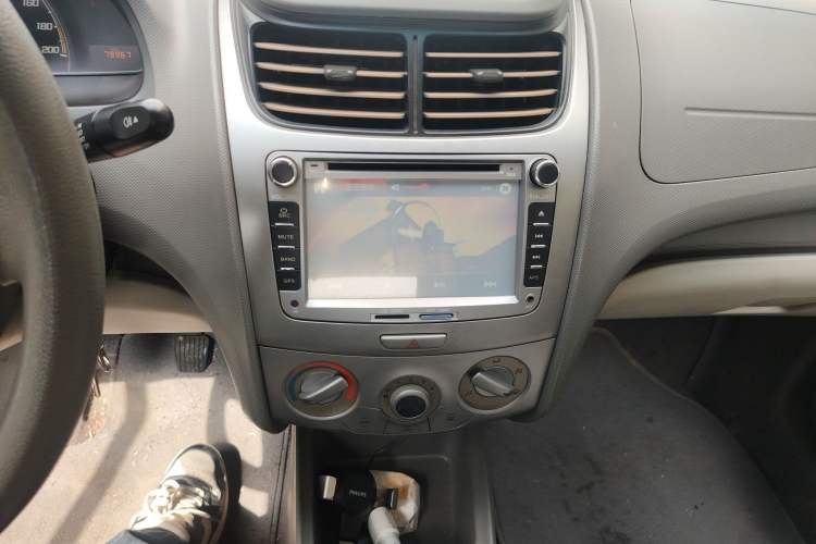 Used Chevrolet Sail 2013 Sedan 1.2L Manual Warm Edition Audio And AC Panel