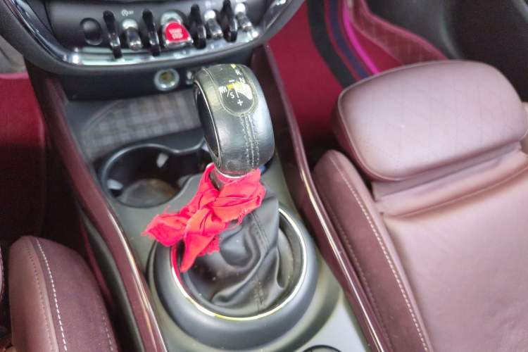 Used MINI Clubman 2016 Revised Version 1.5T COOPER Connoisseur Edition Gear Lever