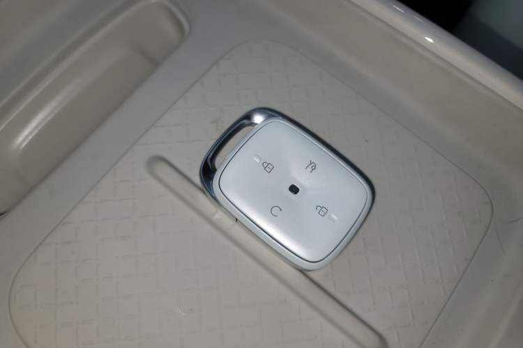 Used ARCFOX T1 2025 Model 320 PLUS
