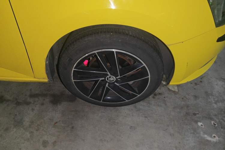 Used Skoda Fabia 2015 1.6L Automatic Sport Edition
