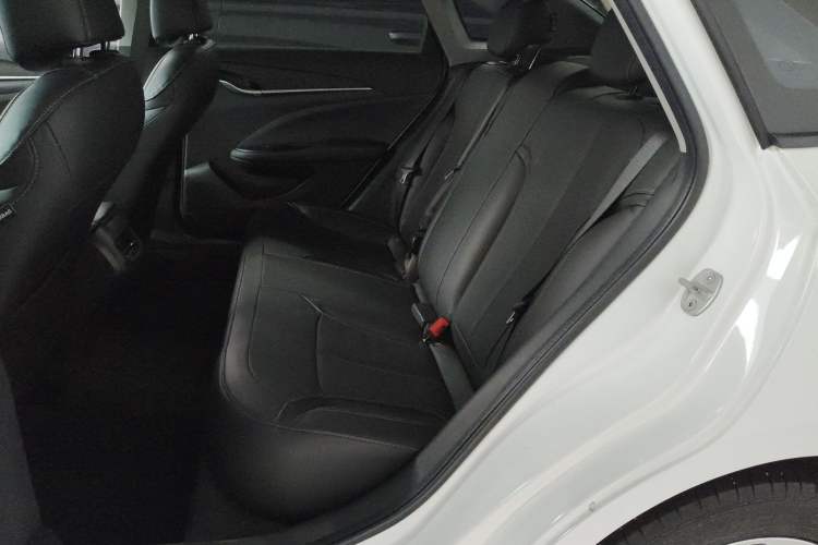 Used Buick GT 2018 18T Automatic Elite Model Left Rear Seat