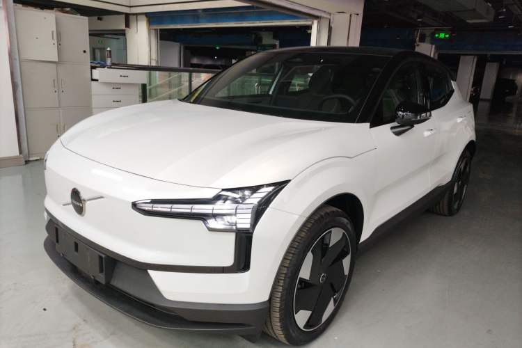 Used Volvo EX30 2025 Rear-Drive Long-Range Plus Model