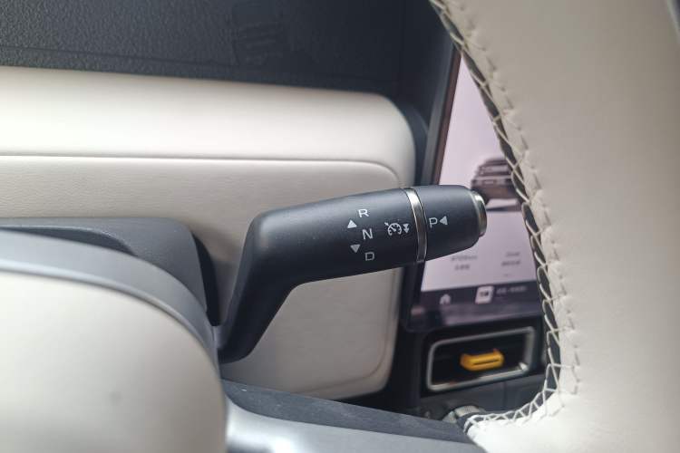 Used iCAR V23 2025 501 Four-Wheel Drive Advanced Version Gear Lever