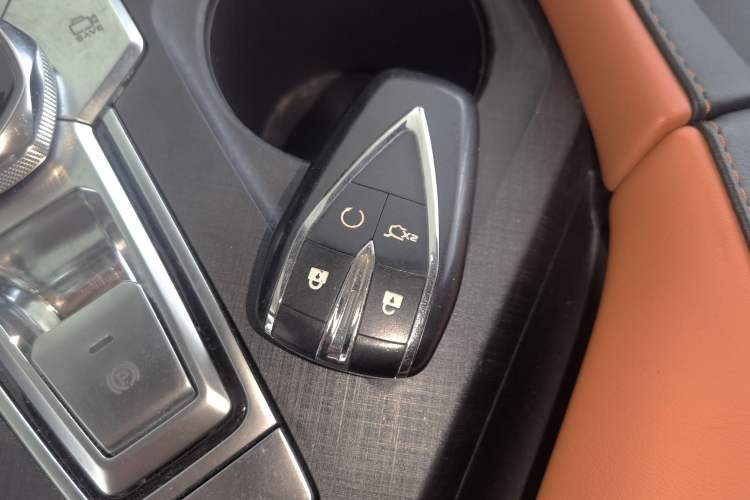 Used CHANGAN UNI-V 2022 1.5T Prestige Version Vehicle Key