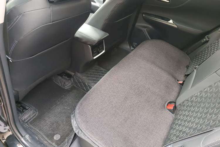 Used Toyota Harrier 2023 2.0L CVT Two-Wheel Drive Luxury Edition Left Rear Seat