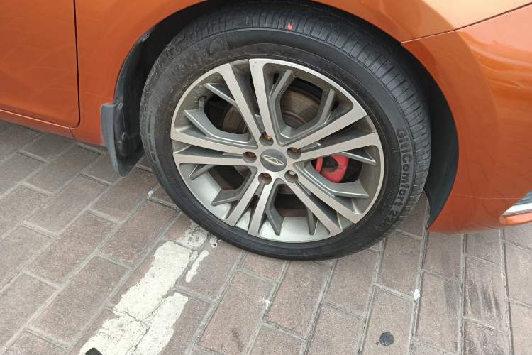 Used Chery Arrizo 5 2017 SPORT 1.5T CVT Luxury Edition Right Front Wheel Hub