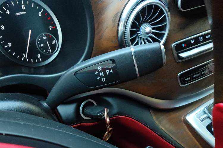 Used Mercedes-Benz Vito 2020 2.0T Elite Version 7 Seats
