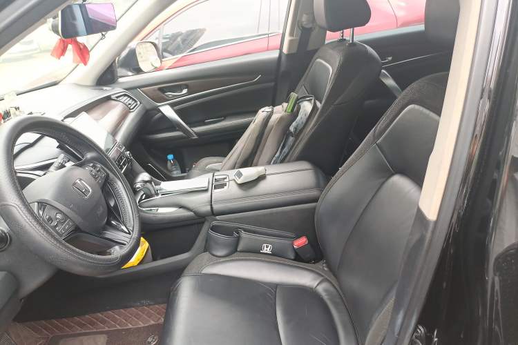 Used Honda Avancier 2017 240TURBO Two-Wheel Drive Premium Edition Left Front Seat