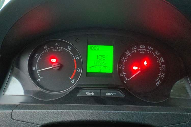 Used Skoda Rapid 2015 1.4L Manual Enjoyment Model
