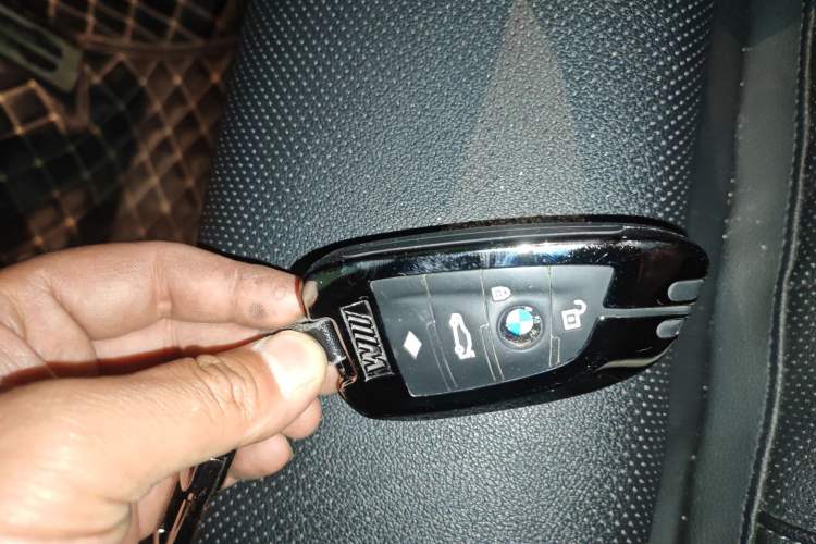 Used BMW 5 Series 2022 525i M Sport Package Vehicle Key