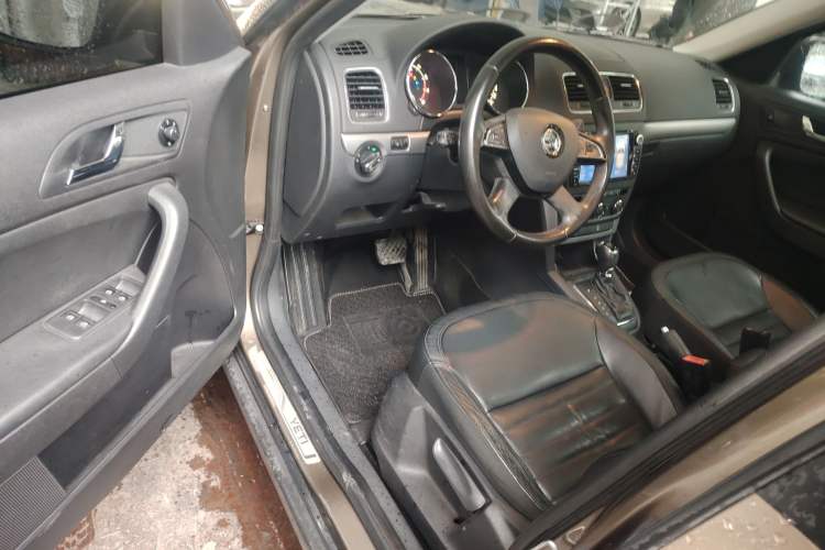 Used Skoda Yeti 2014 1.4 TSI DSG Polar Edition Driver Seat