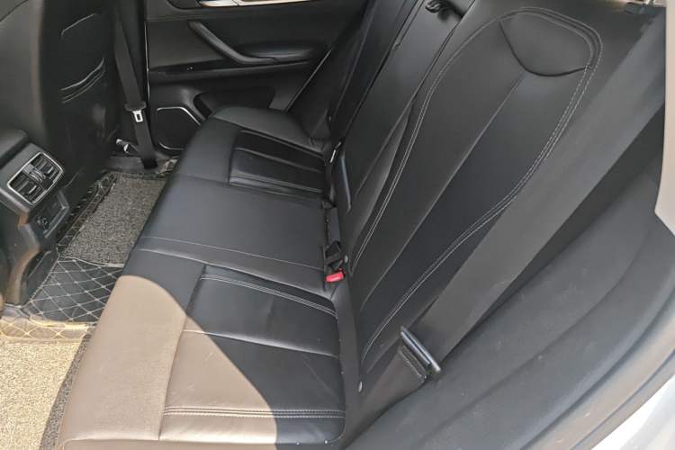 Used Hanteng X7 2016 2.0T DCT Luxury Edition Left Rear Seat