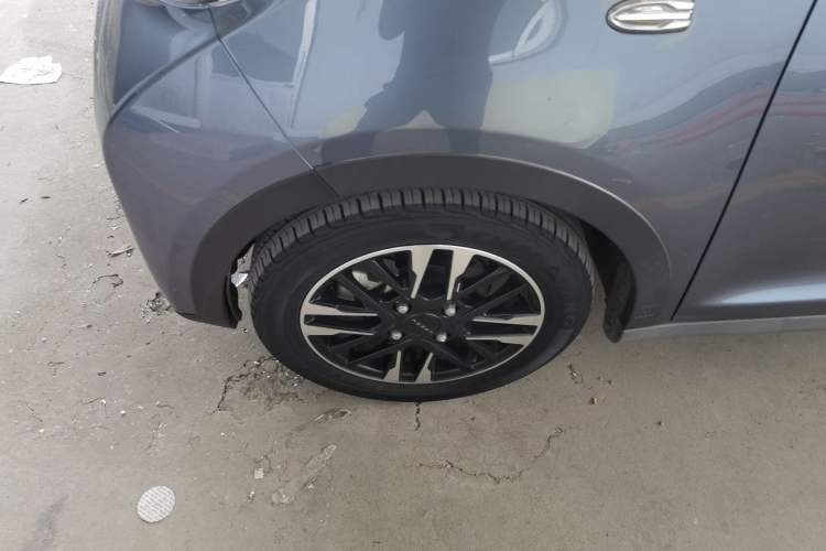 Used Chery QQ Little Ant 2022 Revised Version Sweet Pink Edition Half-Sugar Version Lithium Iron Phosphate 30.7 kWh 30 kW 301 km