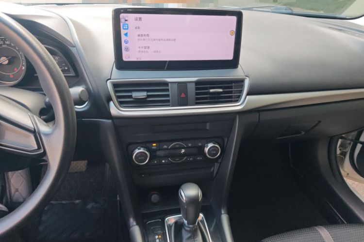 Used Mazda 3 Axela 2017 Sedan 1.5L Automatic Luxury Model Emission Standard China V Audio And AC Panel