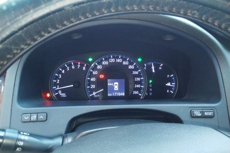 Used Toyota Crown 2011 2.5L Royal Special Edition with Leather and Sunroof Instrument Cluster