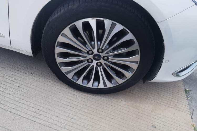 Used Ford Taurus 2017 EcoBoost 325 V6 LTD Limited Edition