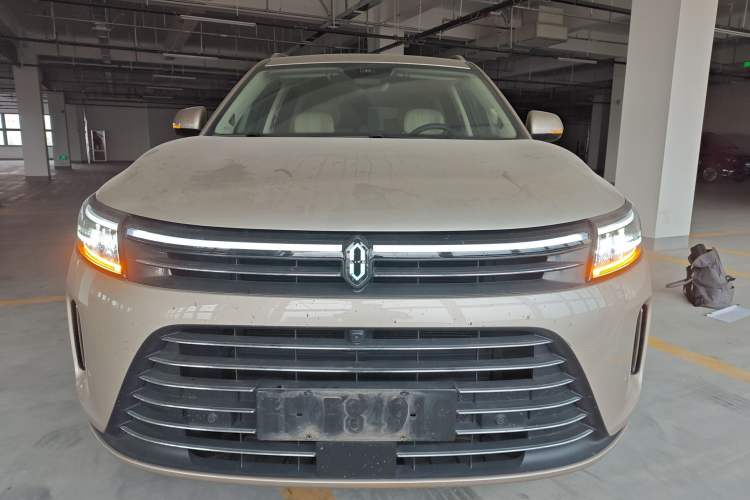 Used Hima AITO M7 2022 1.5T Four-Wheel Drive Luxury Edition Front