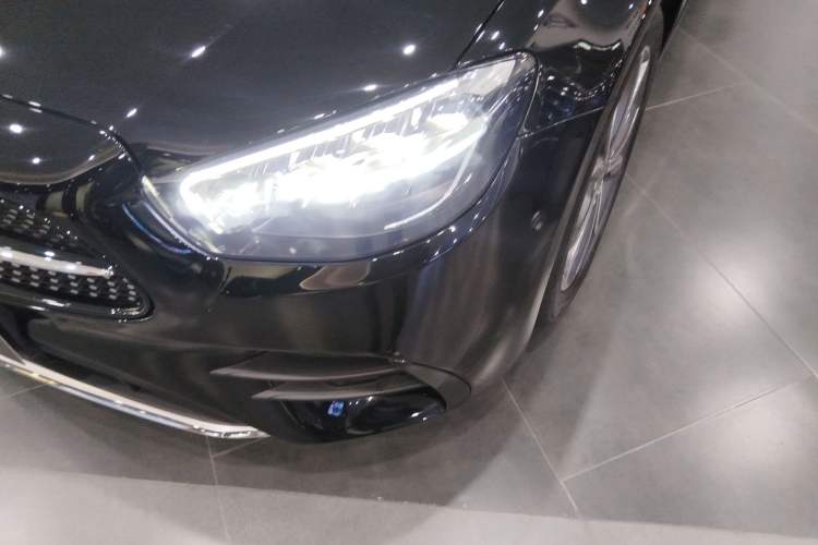 Used Mercedes-Benz E-Class 2023 Restyled E 300 L Sporty and Stylish Edition
