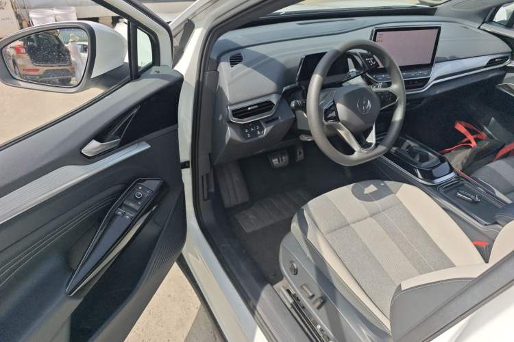 Used Volkswagen ID.4 CROZZ 2024 Pure Edition Limited Edition Driver Seat