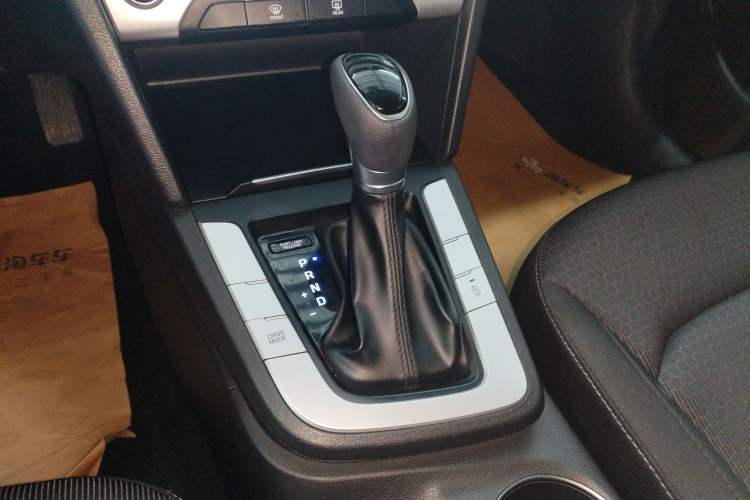 Used Hyundai Elantra (6th Generation / Lingdong) 2016 1.6L Automatic ZhiXuan – Elite Version