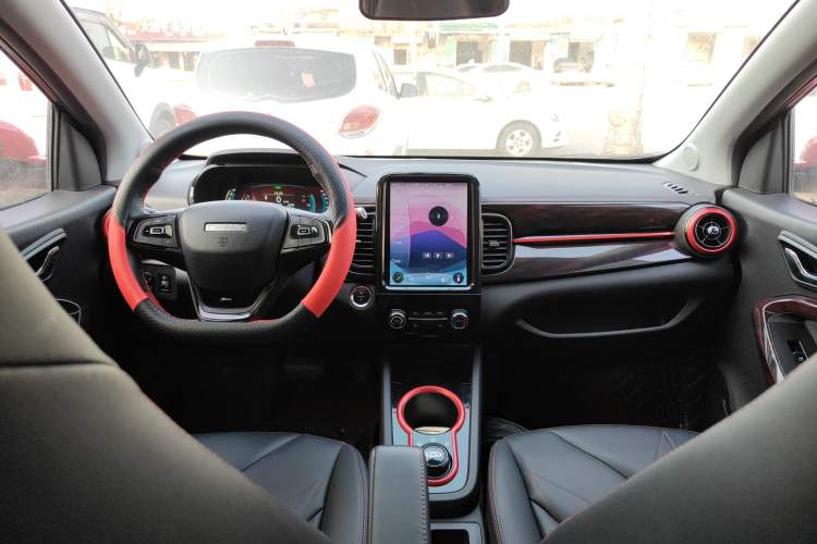 Used Chery Little Ant 2022 Sweet Pink Edition Half-Sugar Version 3-Cell Lithium 30kW 301km
