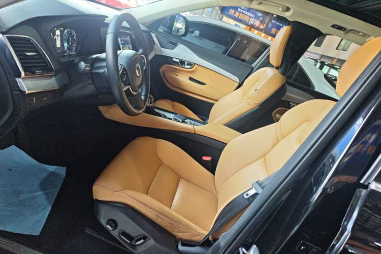 Used Volvo XC90 2015 T6 Zhiyi Edition 7-Seater
