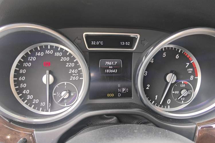 Used Mercedes-Benz M-Class 2014 ML 400 4MATIC Luxury Model
