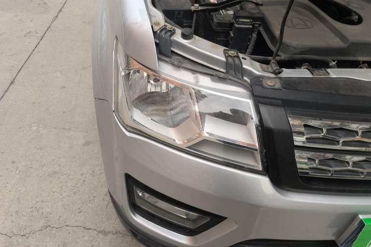 Used CHANGAN KAICHENG Shenqi F30 2018 1.5L Comfort Trim Short Wheelbase DAM15L Right Front Headlight