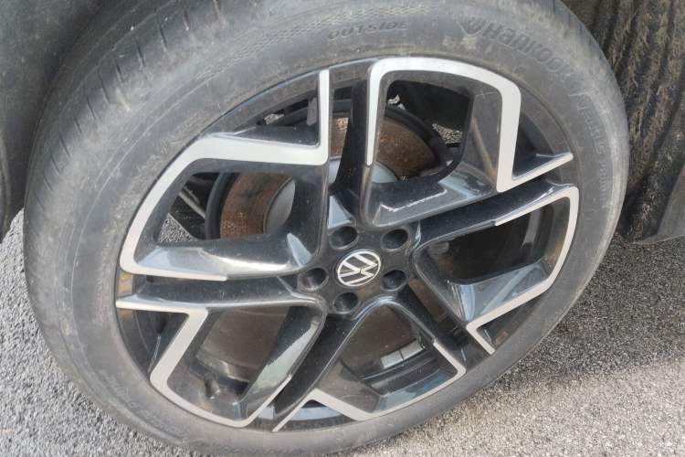 Used Volkswagen Tayron 2025 Tiguan L 380TSI 4Motion Luxury Right Rear Wheel Hub