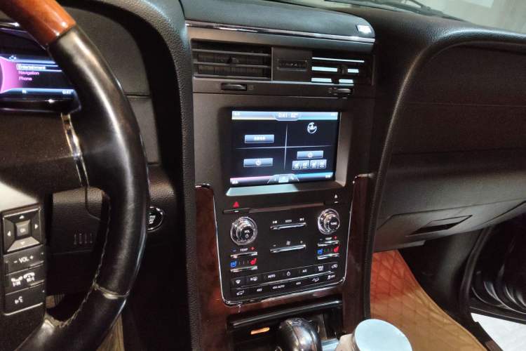 Used Lincoln Navigator 