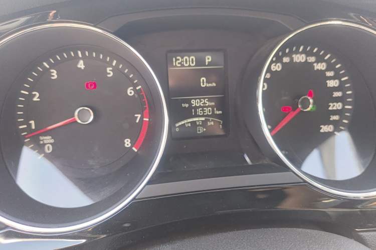 Used Volkswagen Sagitar 2017 1.6L Automatic Comfort Model Odometer Close Up