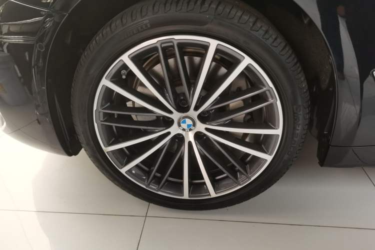 Used BMW 5 Series 2023 Restyled 530Li Leading Edition M Sport Package
