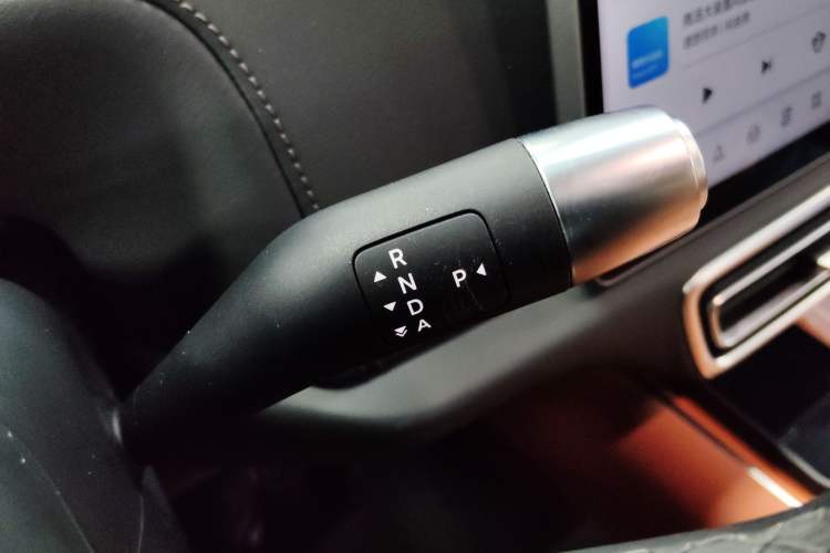 Used Li Auto L8 2023 Pro Model Gear Lever