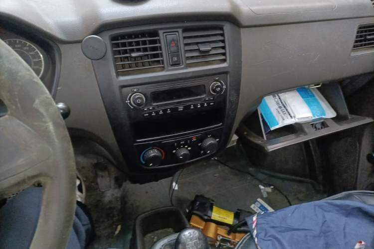 Used Wuling Rongguang 2014 1.2L S Base Model
