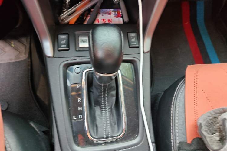 Used Subaru Forester 2013 2.5i Automatic Luxury Edition Gear Lever