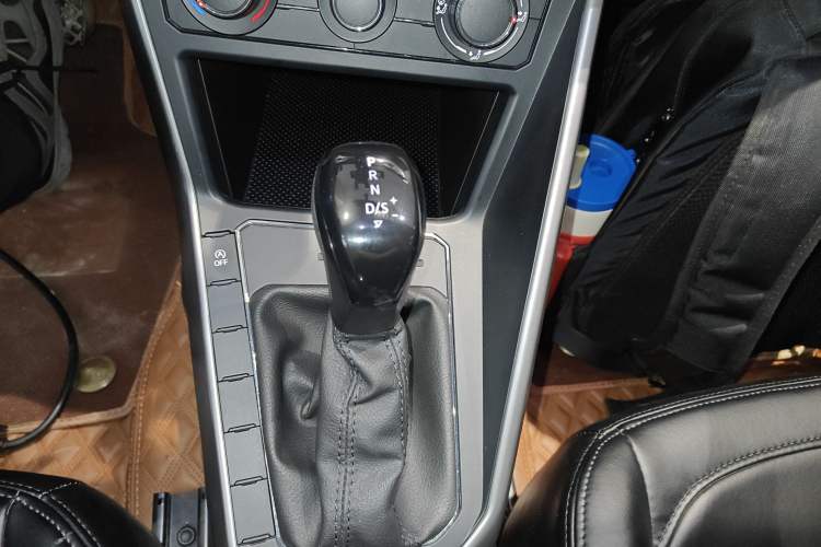 Used Volkswagen Polo 2019 Plus 1.5L Automatic Panoramic Enjoyment Edition Gear Lever