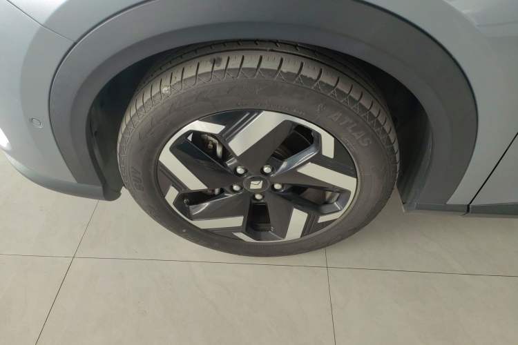 Used Baojun Yunhai 2024 140km Plug-in Hybrid Version
