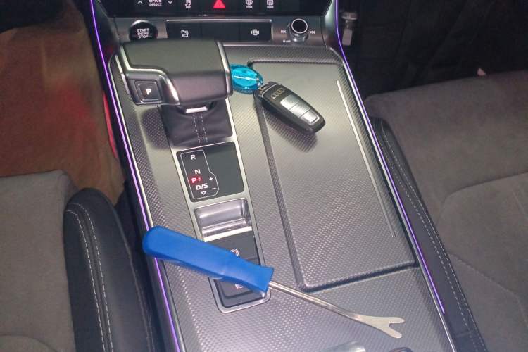 Used Audi A6L New Energy 2020 55 TFSI e quattro Gear Lever