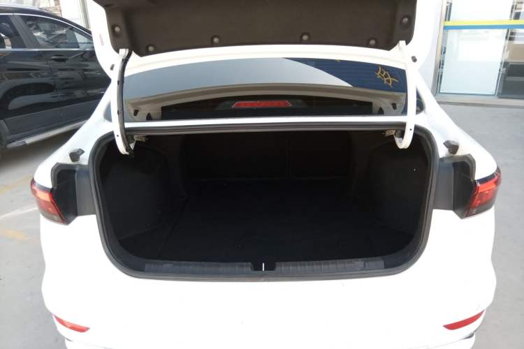 Used Geely Auto Emgrand 2022 4th Generation 1.5L CVT Luxury Model
