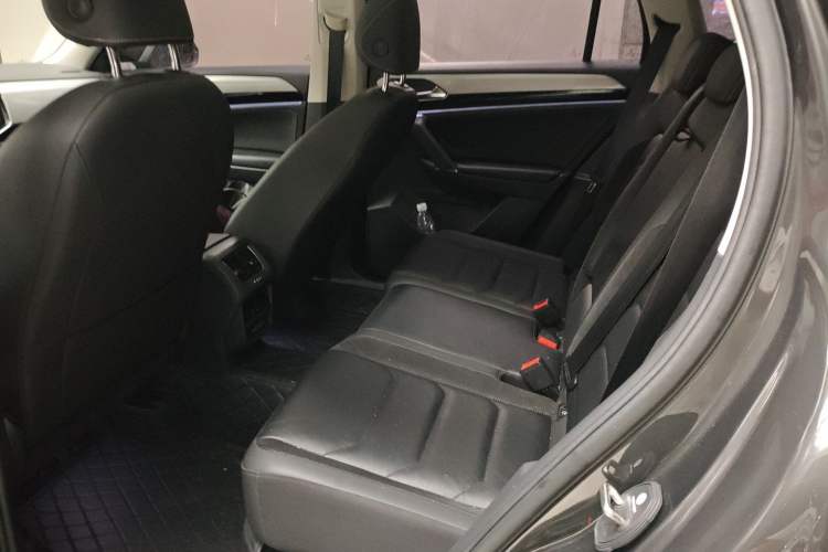 Used Volkswagen Tayron 2020 330TSI Two-Wheel Drive Luxury Smart Connectivity Version
