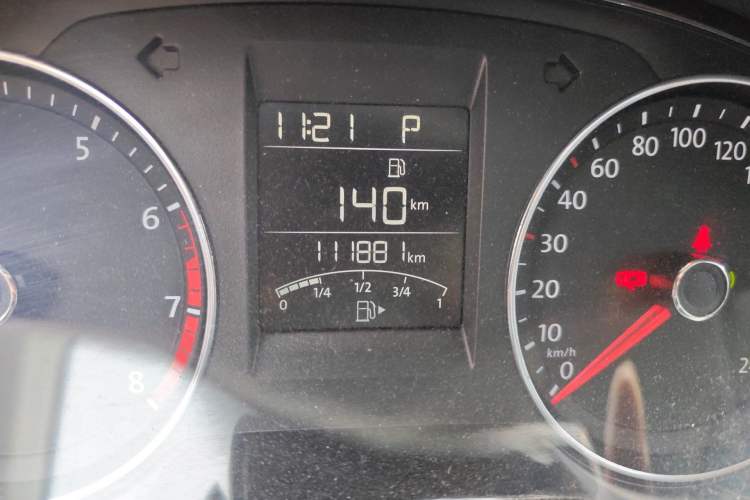 Used Volkswagen Santana 2015 Haval H6 1.6L Automatic Comfort Model Odometer Close Up