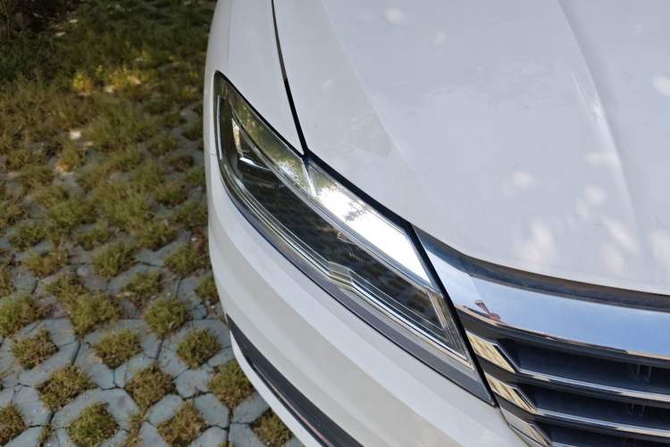 Used Volkswagen Lavida 2021 280TSI DSG Comfort Edition Right Front Headlight