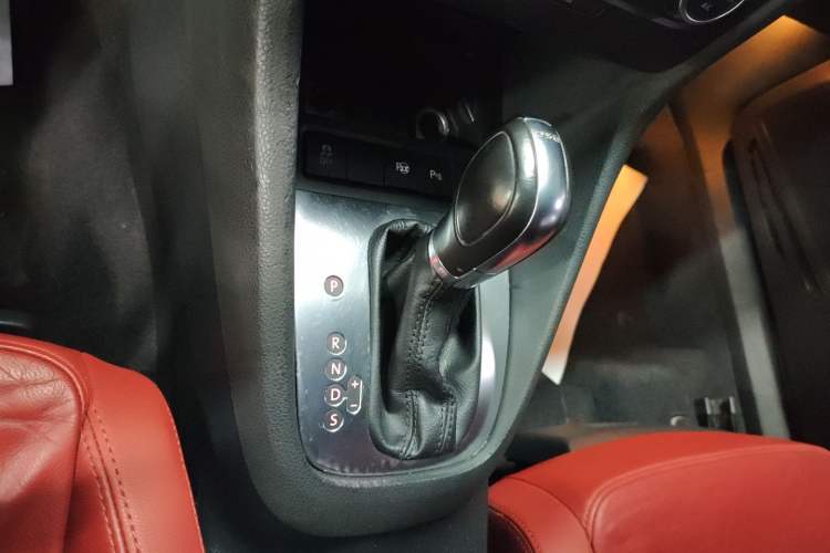 Used Volkswagen Golf 2012 1.4TSI Luxury Convertible Edition