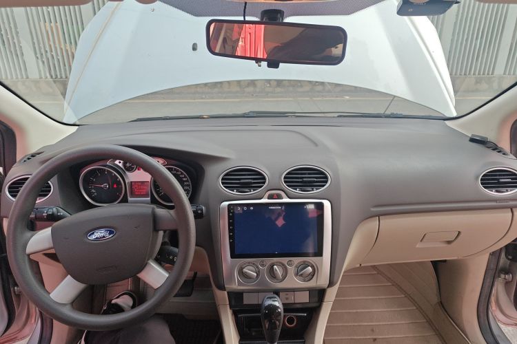 Used Ford Focus 2011 Sedan 1.8L Automatic Fashion Edition
