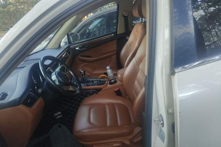 Used Zotye SR9 2017 2.0T Manual "Ultimate Light" Edition
