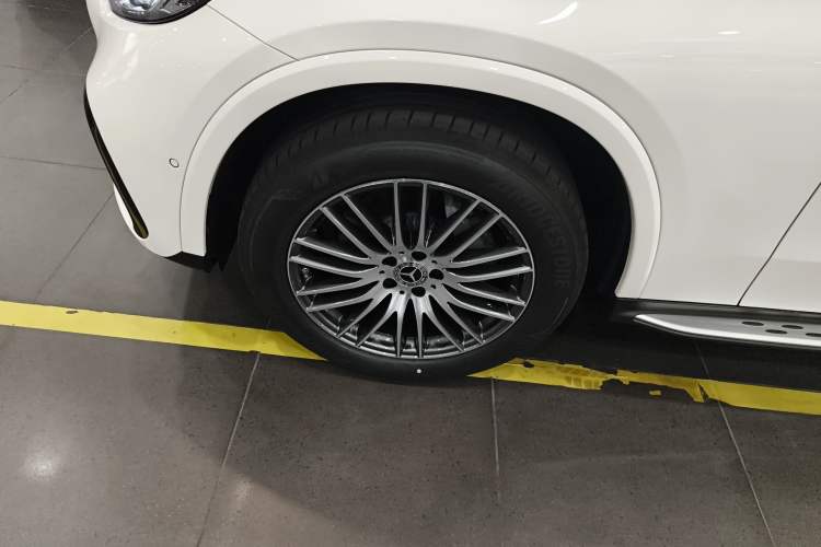 Used Mercedes-Benz GLC 2024 Refreshed GLC 300 L 4MATIC Dynamic Version 5 Seats