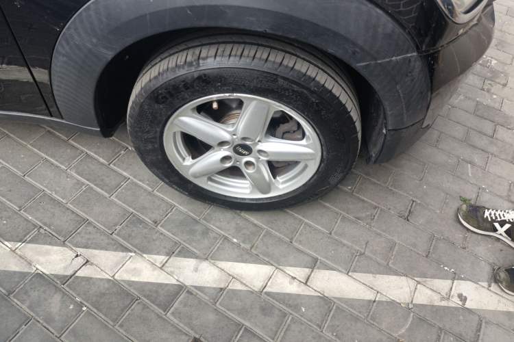 Used MINI Countryman  Right Front Wheel Hub