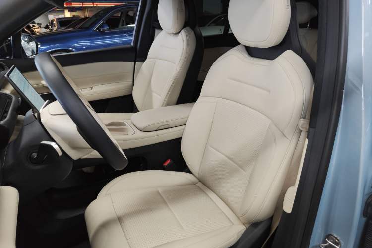 Used Nio ES6 2024 75 kWh Left Front Seat