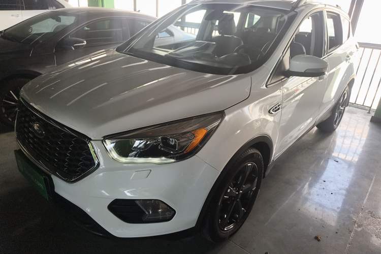 Used Ford Kuga 2019 EcoBoost 180 Two-Wheel-Drive Titanium Plus Model China V Standard